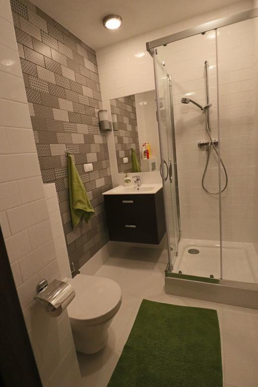 Mona Przy Stacji Metra Apartamento